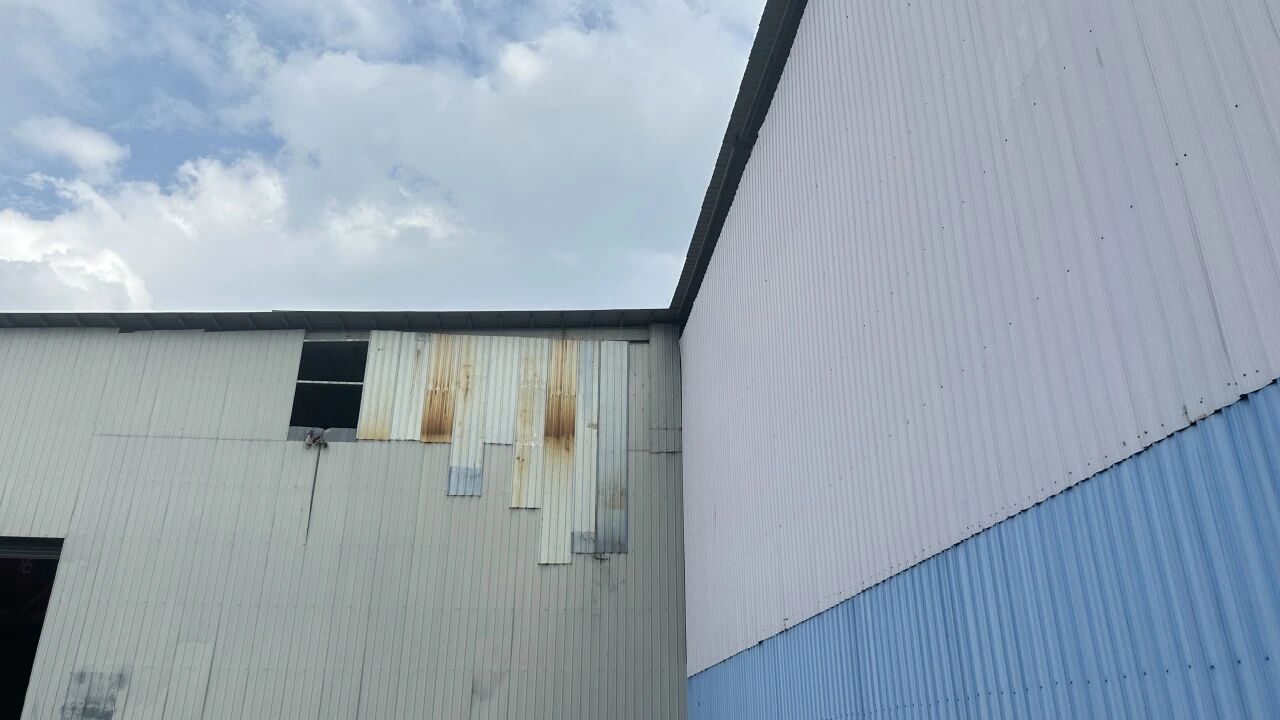 寶潤(rùn)達(dá)聚氨酯封邊巖棉板—為工業(yè)外墻注入“長(zhǎng)